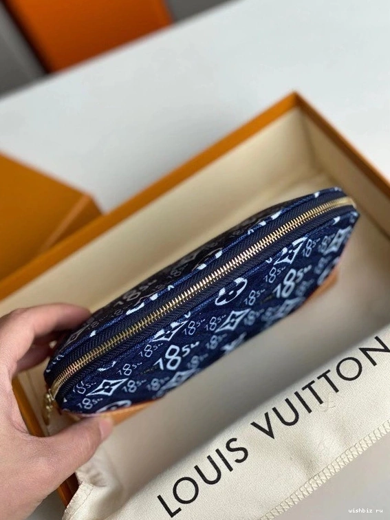 WIS PM COSMETIC VUITTON POUCH LOUIS SINCE 1854 0905